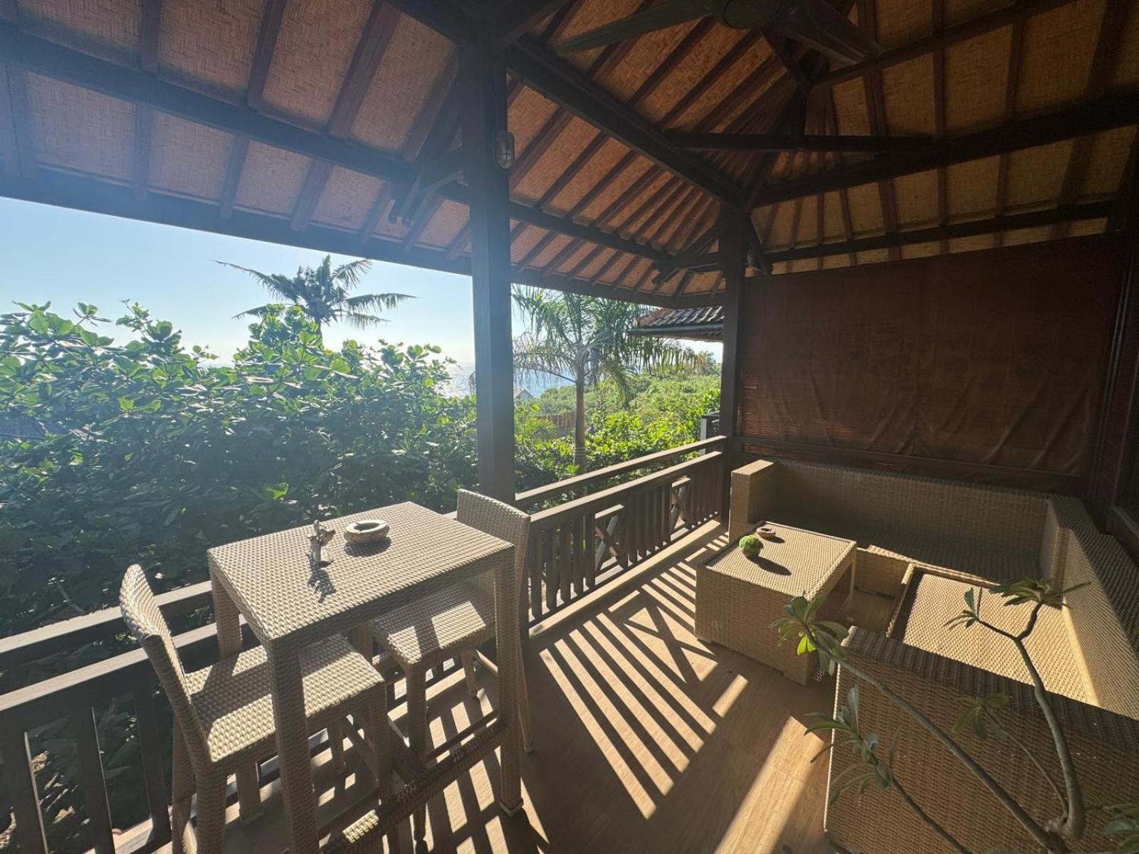 Hotel Kov Ceningan à Lembongan Extérieur photo